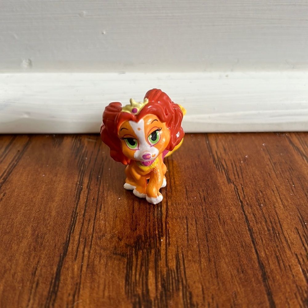 Disney Palace Pets 1.5” Orange Pink Dog Teacup Toy Figure Crown Yellow